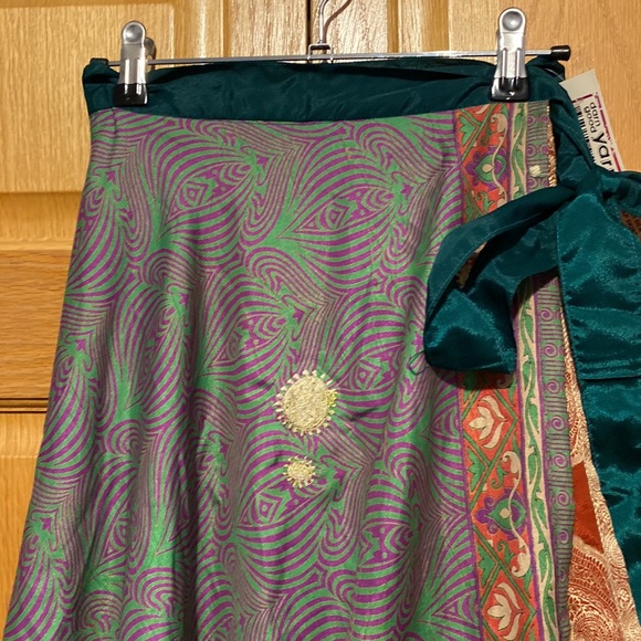 Darn Good Yarn Sari silk wrap true wrap skirt fit 4-12 BOHO New reversible - Picture 4 of 8